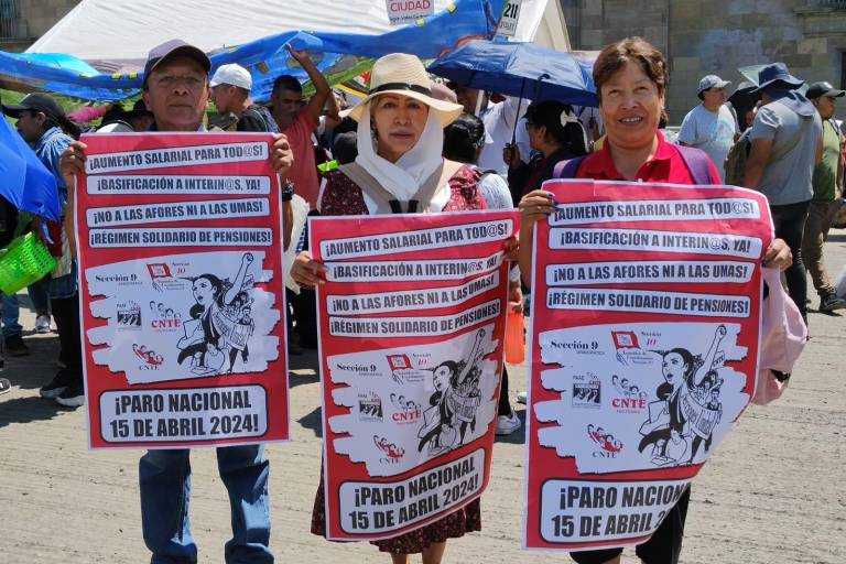 CNTE no ve avances en negociaciones con AMLO; anuncia paro y marcha este lunes