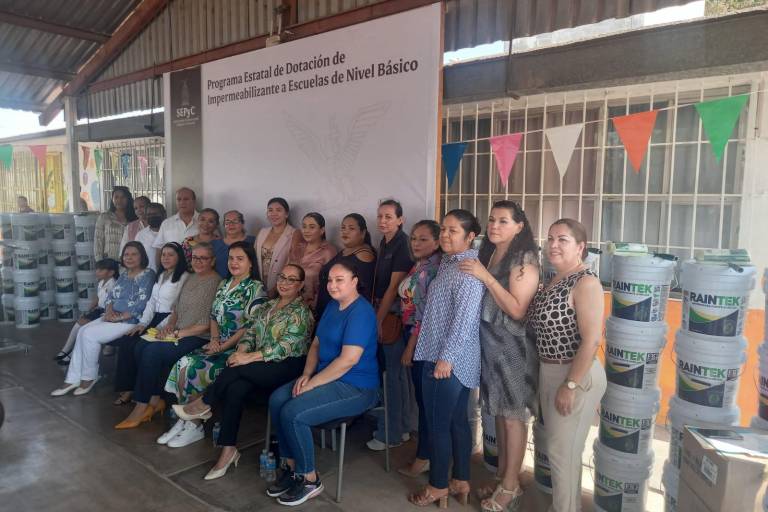 Arranca programa de dotación de impermeabilizante a planteles de Sinaloa