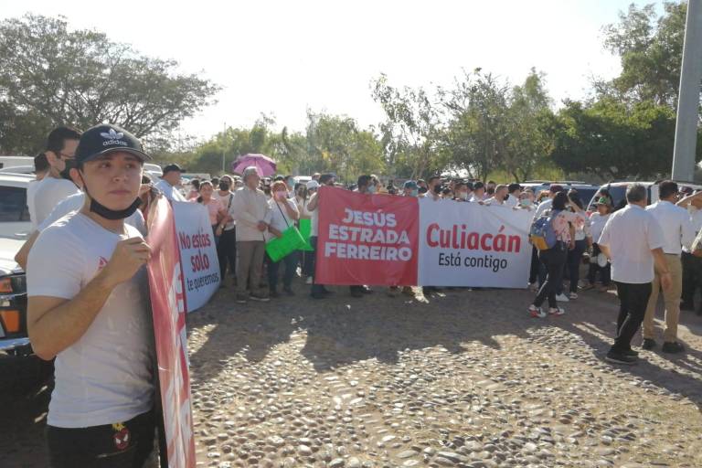 Se organiza marcha de respaldo a Estrada Ferreiro para responder demanda de juicio político al Congreso del Estado