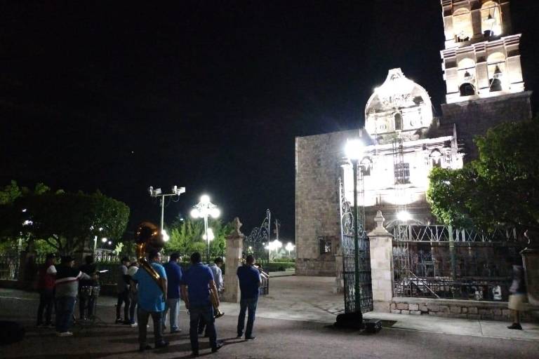 Banda La Patrona ofrece serenata de medianoche a Santa Cecilia en Rosario