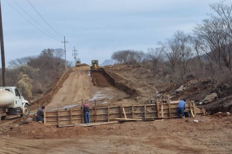 Anuncia Obras Públicas estatal inversión de $370.5 millones para carreteras