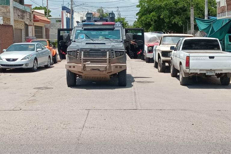 Detienen a tres personas tras aseguramiento de inmueble en Culiacán
