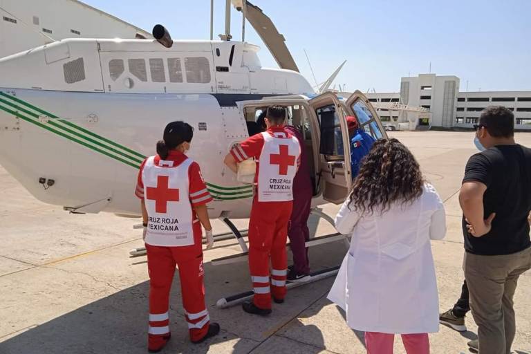 Trasladan a David en helicóptero a un hospital de Culiacán tras accidente en Escuinapa