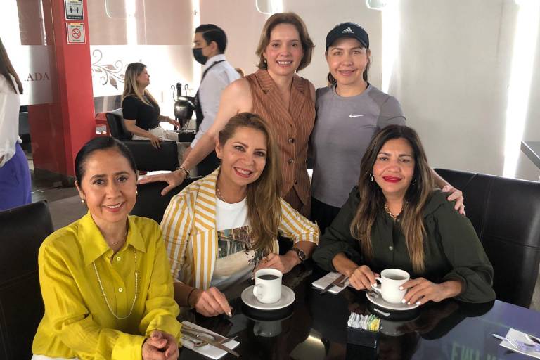 Enaltecen el papel de la mujer en la sociedad