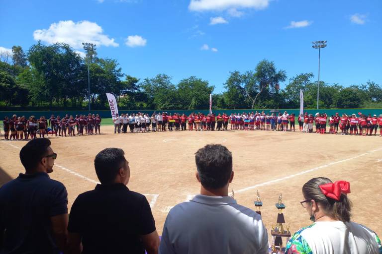 Inauguran Estatal de Softbol Femenil Máster y Supermáster en honor a ‘Choco’ Zazueta