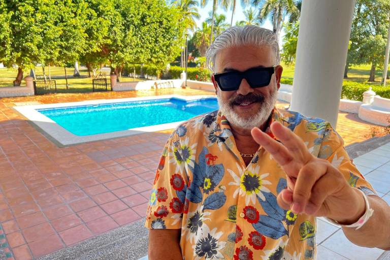 Sale del hospital Casimiro Zamudio, tras fuerte infección