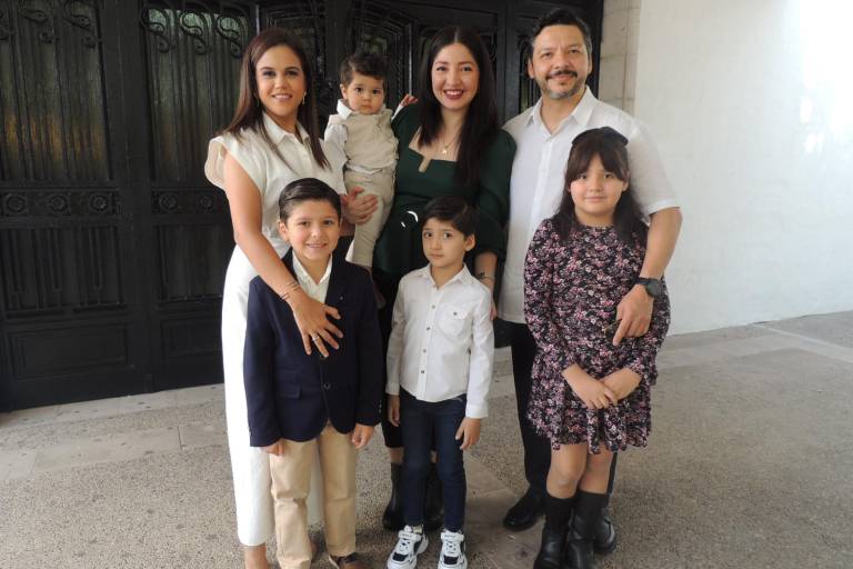 Recibe Alejandro López Cárdenas las aguas del bautizo