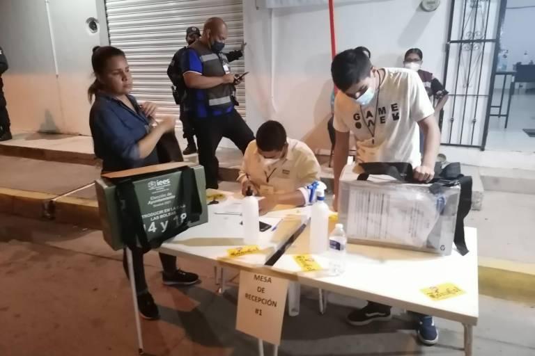Inicia arribo de casillas en 24 Consejo Distrital Electoral en El Rosario