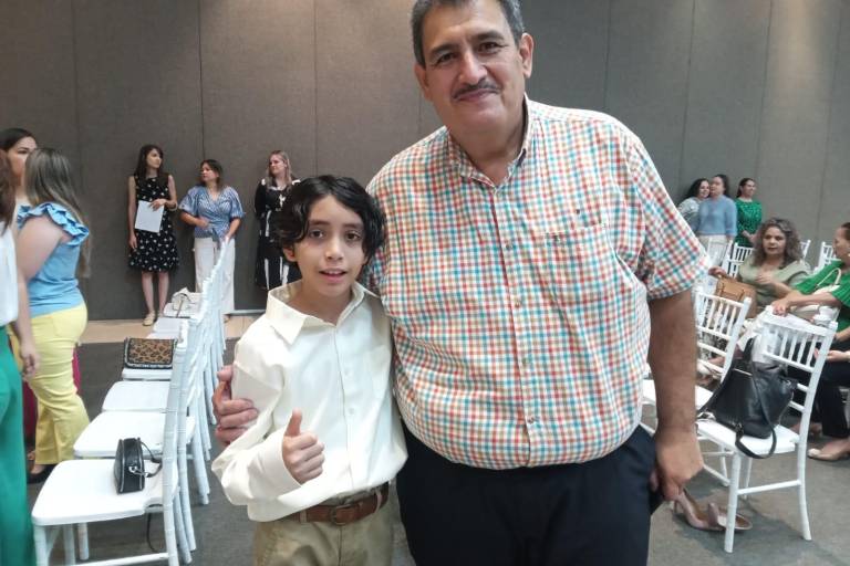 Despide La Escuela Activa Integral una generación más de sus aulas