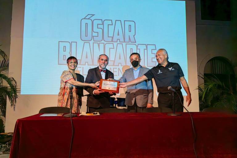 Reconoce Isic el trabajo artístico del cineasta Óscar Blancarte