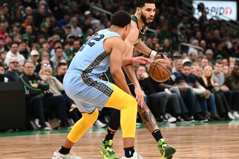 Celtics se lleva un encuentro muy intenso a Grizzlies