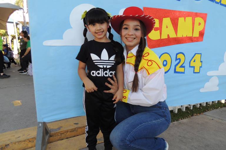 Disfrutan alumnos de kínder divertido campamento