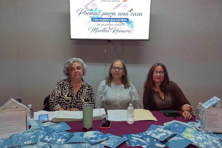 Presenta Martha Romero su libro de artista ‘Casas para un poema’, en Mazatlán