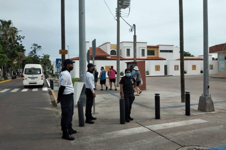 Incrementan operativos de seguridad en el Centro de Mazatlán por visita de crucero