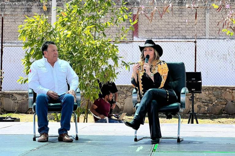 Visita Alicia Villarreal a mujeres del Penal Puente Grande en Guadalajara