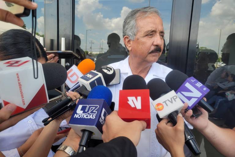 Igual que ‘El Químico’, Estrada Ferreiro compró autos para una rifa
