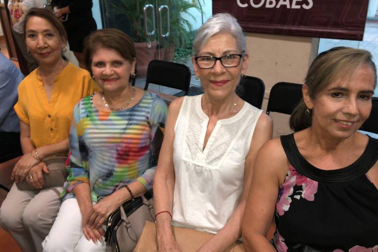 Aprecian sinaloenses el arte de Raquel Saavedra de Varela