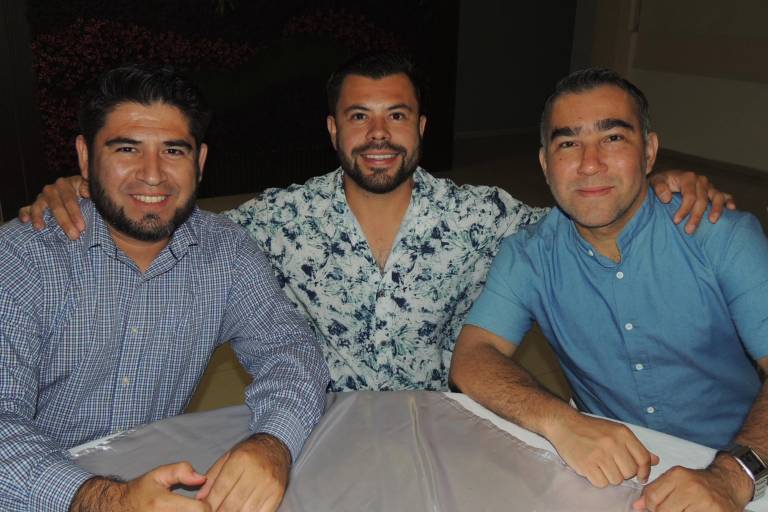 Con taquiza, festejan periodistas su libertad de expresión