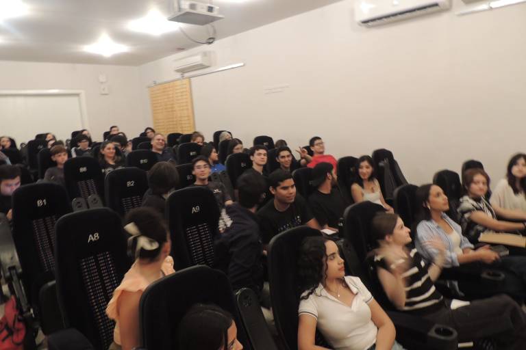 Presentan jóvenes del Tec de Monterrey el Proyecto Supernova