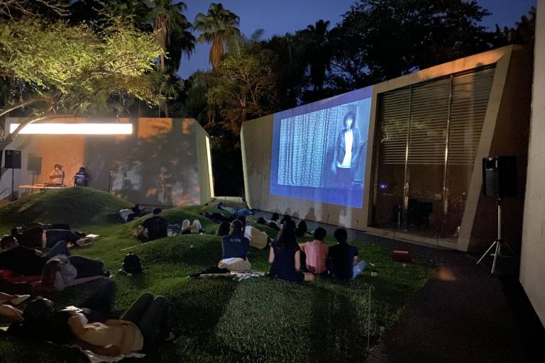 Presentan ‘Ok, está bien’, al aire libre