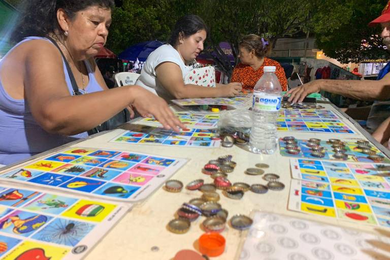 La lotería, tradición mexicana que invade el Tianguis de la ‘Pancho Villa’, en Mazatlán