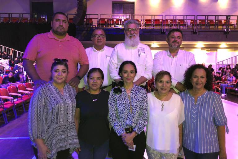 Cuenta Yordi Rosado 2-3 netas a alumnos del Instituto Senda