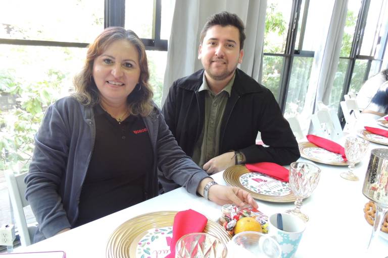 Celebran colaboradores de Datemex la Navidad con rico desayuno