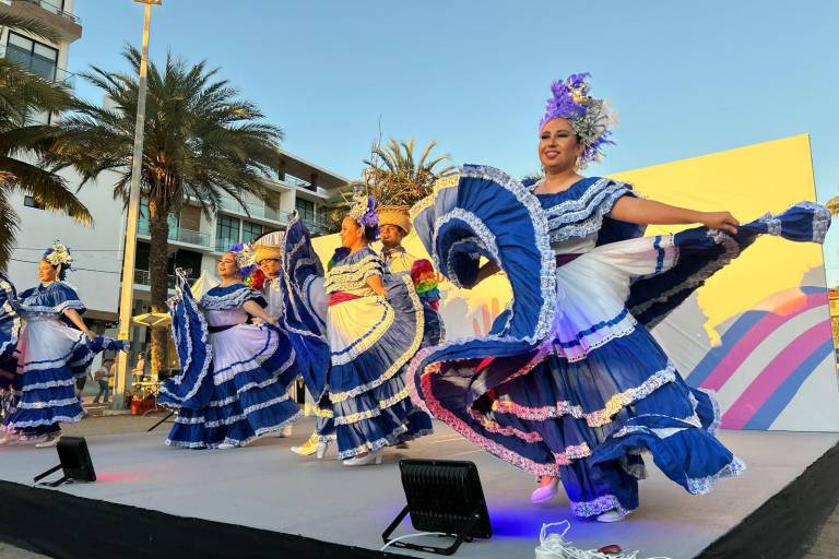 Realizan festival en pro de la visibilidad trans en Mazatlán