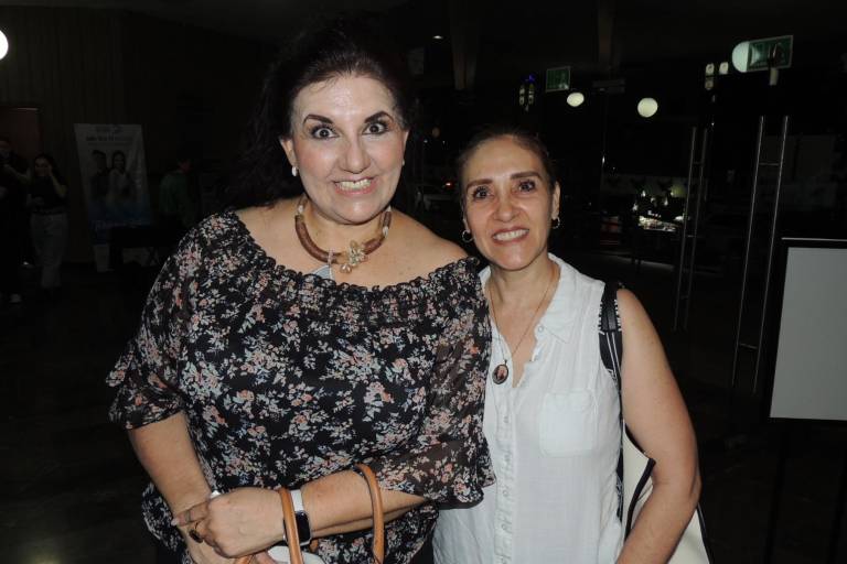 Regalan Julia y Tobías una noche memorable a sinaloenses