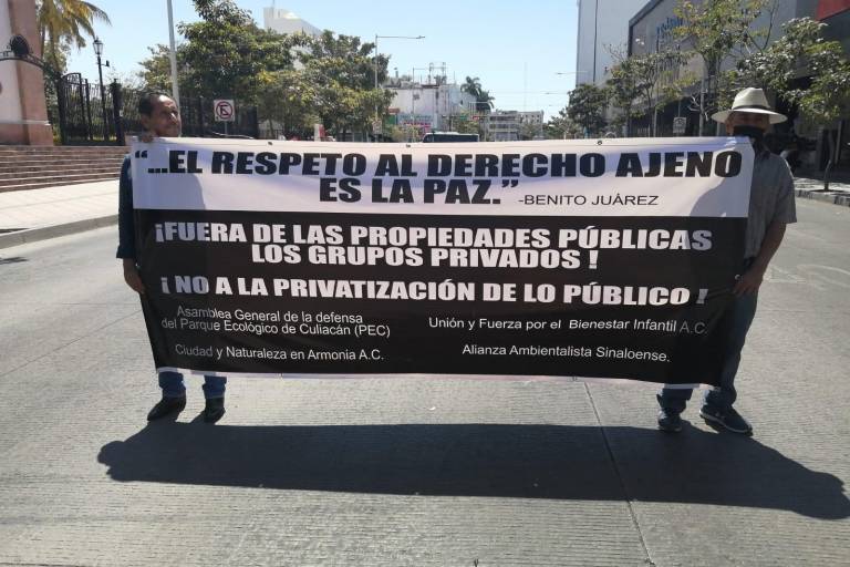 Defensores del Parque Ecológico de Culiacán piden no privatizar espacios públicos; se manifiestan en la Obregón