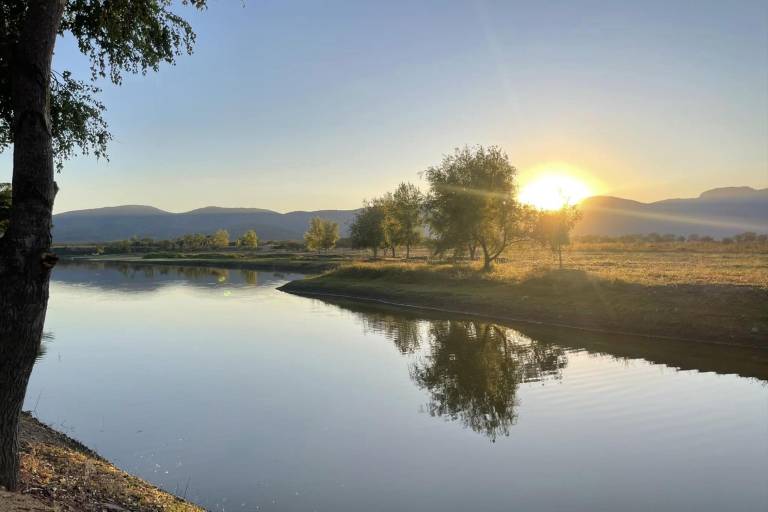 Campestres en presa Sanalona incentivan desprendimiento de la tierra y aumento de la sequía, advierte especialista