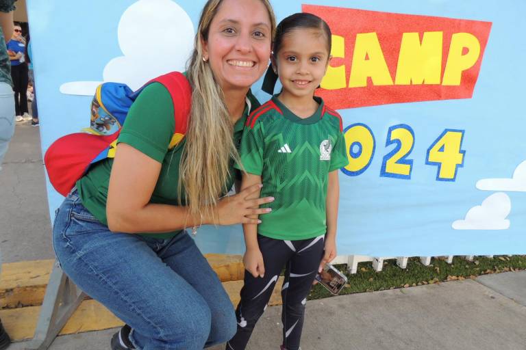 Disfrutan alumnos de kínder divertido campamento