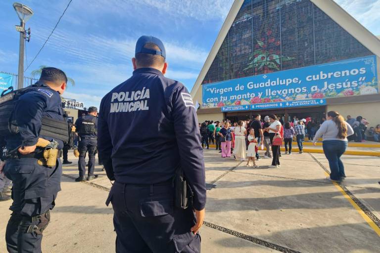 Asisten más de 60 mil personas al Templo de la Lomita, en Culiacán, durante el Día de la Virgen