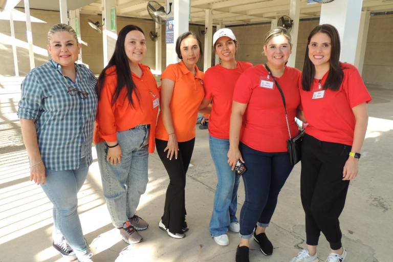 Disfrutan alumnos de kínder divertido campamento