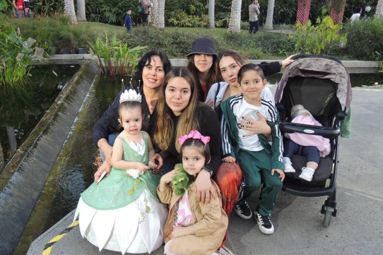 Disfrutan del jardín más brillante en el Botánico