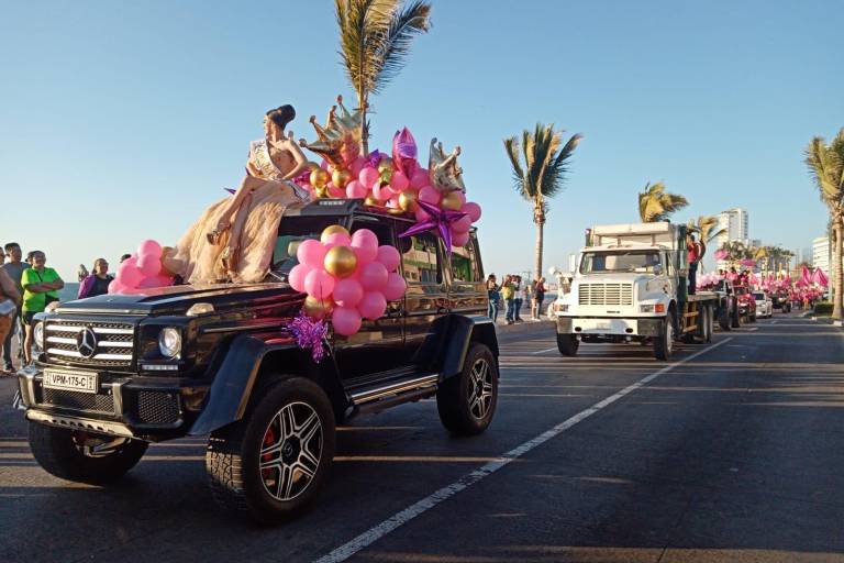 Con gran participación celebran segunda manifestación del Carnaval de Mazatlán
