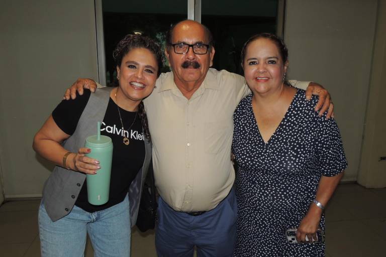 Con taquiza, festejan periodistas su libertad de expresión