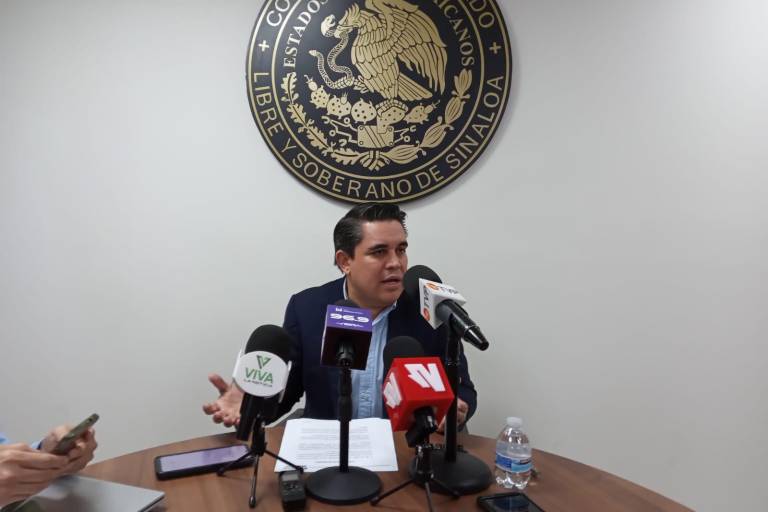 Diputado Arredondo puede presidir Comisión de Fiscalización: Ricardo Madrid