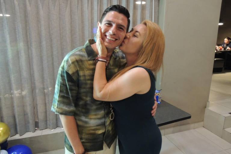 Celebra Conrado Chávez sus felices 37 años