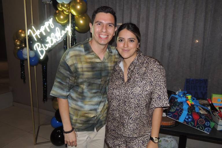 Celebra Conrado Chávez sus felices 37 años