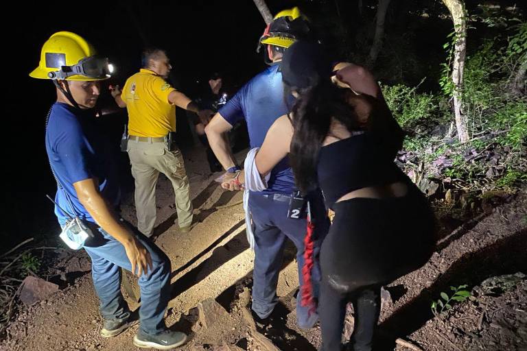 Jóvenes de Culiacán deciden subir al cerro del Hípico para explorarlo y terminan extraviados