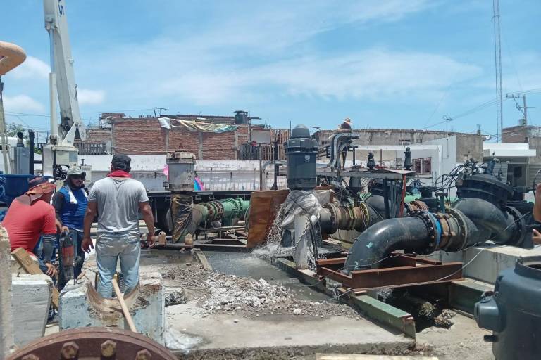 Falla bomba de Cárcamo 4 Norte en Mazatlán; la sustituyen por equipo nuevo