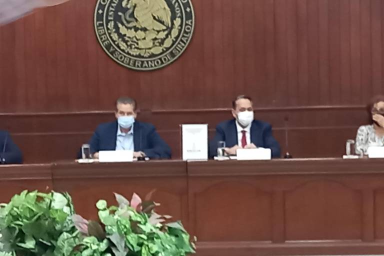 Entrega Ejecutivo de Sinaloa la iniciativa de Ley de Ingresos y Presupuesto de Egresos para 2022