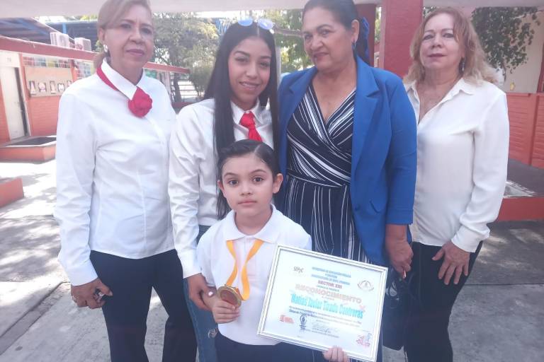 Reconocen a alumno de Mazatlán que representará a Sinaloa en Olimpiada de Matemáticas