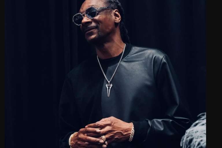 Revela Snoop Dogg que dejará de fumar