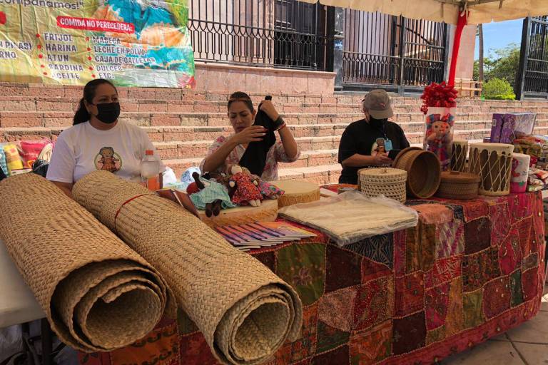 Colectivo Tarahumara realiza colecta de alimentos y juguetes para las comunidades de la sierra de Sinaloa