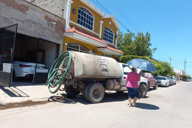 En Escuinapa, otra vez, la CFE corta la luz al acueducto y gran parte del pueblo está sin agua