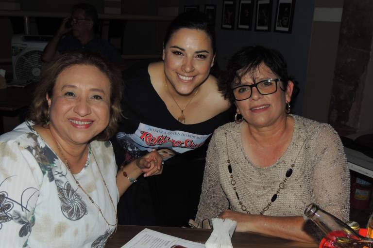 Cantan con María Inés Ochoa los éxitos de Chalino Sánchez