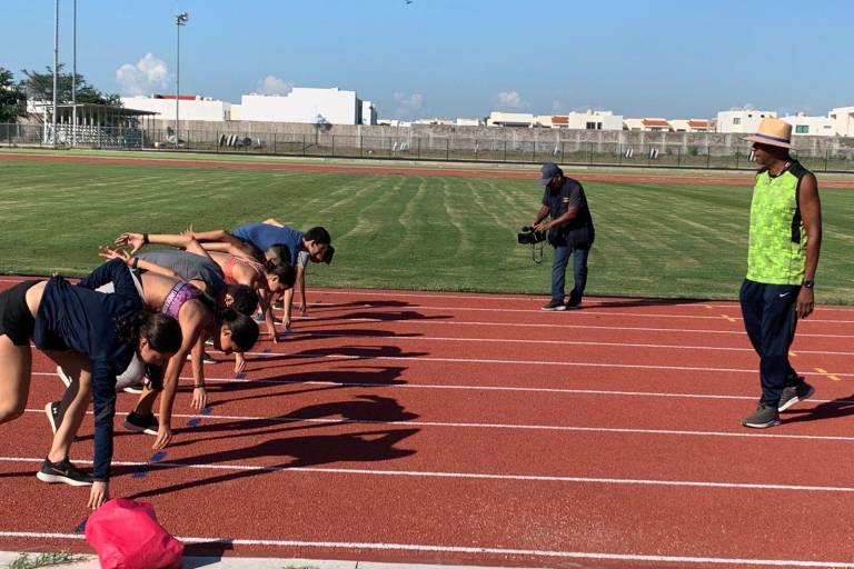 La UAS convoca a integrarse a su equipo de atletismo