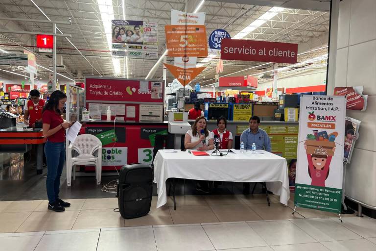 Recibe Banco de Alimentos de Mazatlán $17 mil 414 de aportación de clientes